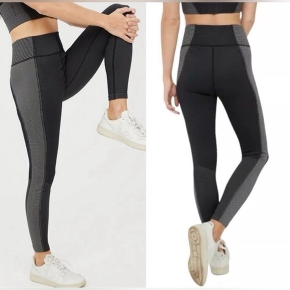 Offline By Aerie Size M Seamless High Waisted Two Tone Leggings Black